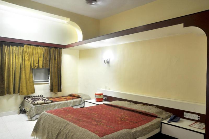 Hotel Sharan Shirdi Zewnętrze zdjęcie